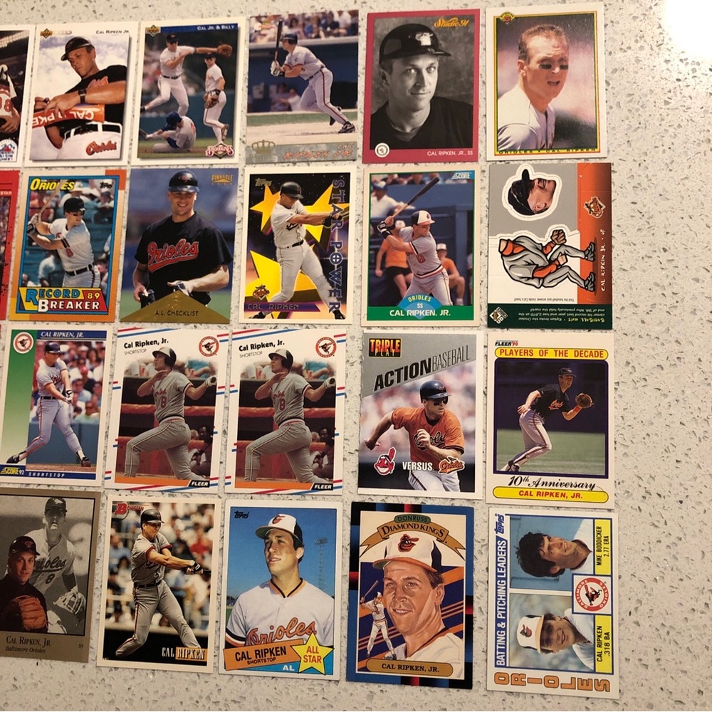 32 Cal Ripken Jr Baseball Cards W/ 1984 Topps, 1985 Fleer, Upper Deck, Score